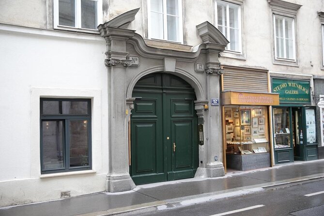 Private Spooky Vienna Ghost Tour - Timing and route flow: from Helmut-Zilk-Platz to St. Stephen’s