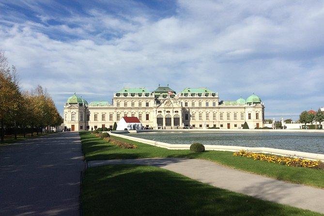 Private Tour of the Belvedere Palace with an Art Historian: "Pictures of Austrian Identities". Art & History Tour with Skip-the-line Tickets - Entering the Belvedere with skip-the-line momentum