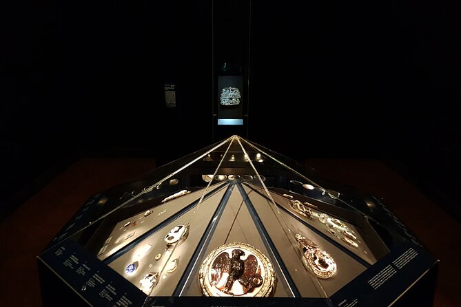 Private Tour of the Kunsthistorisches Museum: Secrets of Masterpieces | Tickets included - Kunsthistorisches in Vienna feels like a temple