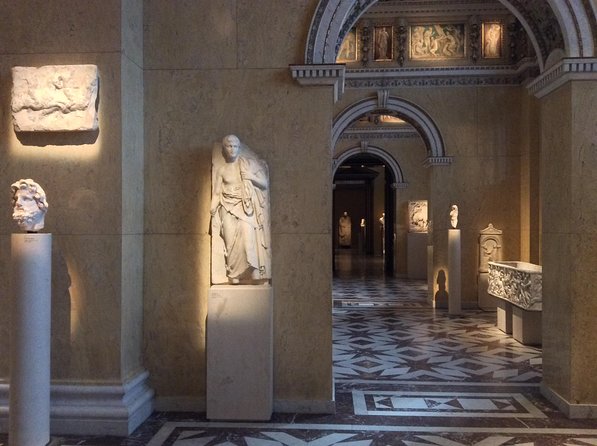 Private Tour of the Kunsthistorisches Museum: Secrets of Masterpieces | Tickets included - What I think you’ll like most, based on how the guide teaches
