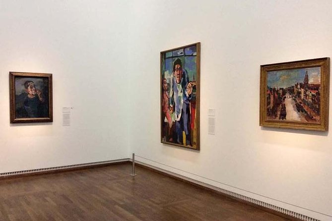 Private Tour with an Art Historian of the Leopold Museum: Gustav Klimt, Egon Schiele and Viennese Art Nouveau - Meeting at Museumsplatz 1, and handling that big staircase