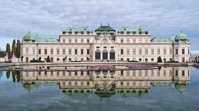 Private Transfer from Prague to Vienna with 2h for Sightseeing - The 2-Hour Sightseeing Stop That Makes This More Than a Ride