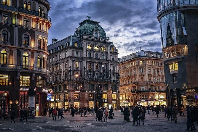 Private Transfer from Prague to Vienna with 2h for Sightseeing - Door-to-Door Pickup, Luggage Space, and Air-Conditioned Comfort