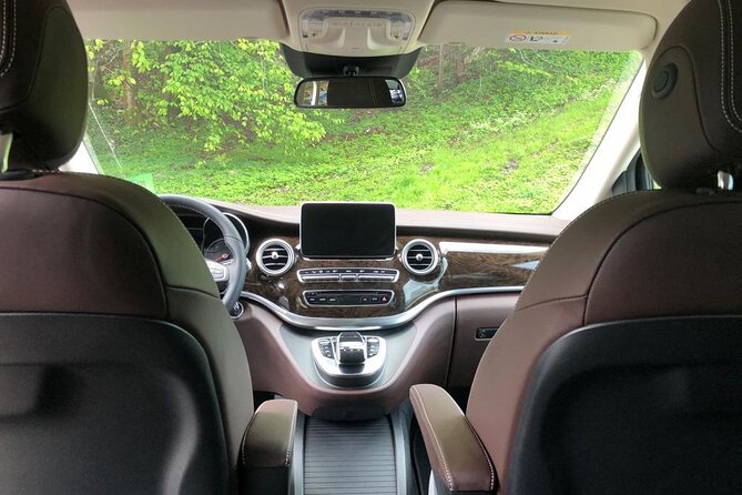 Private Transfer from Salzburg to Munich MUC Airport - From Salzburg pickup to MUC drop-off: the handoff that keeps things calm