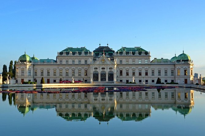 Private transfer from Salzburg to Vienna, 2 hours for sightseeing - Vehicle options for different group sizes