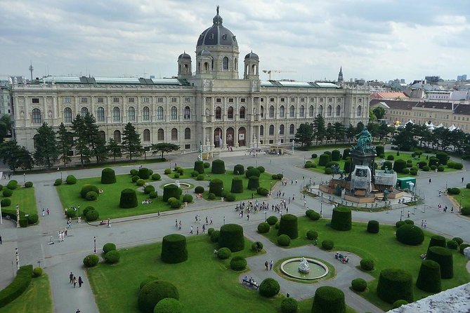 Private Transfer from Salzburg to Vienna: Door-to-door, English-speaking driver - Getting the timing right: duration and service hours