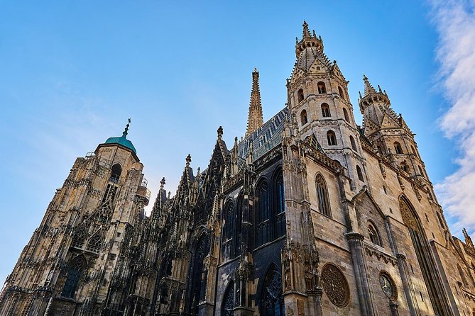 Private Transfer from Salzburg to Vienna: Door-to-door, English-speaking driver - The ride itself: comfort, air-conditioning, and your vehicle choice