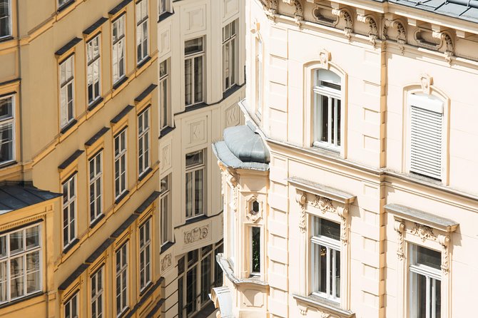 Private transfer from Salzburg to Vienna with 4h of Sightseeing - Cars, luggage, and comfort: what fits your group