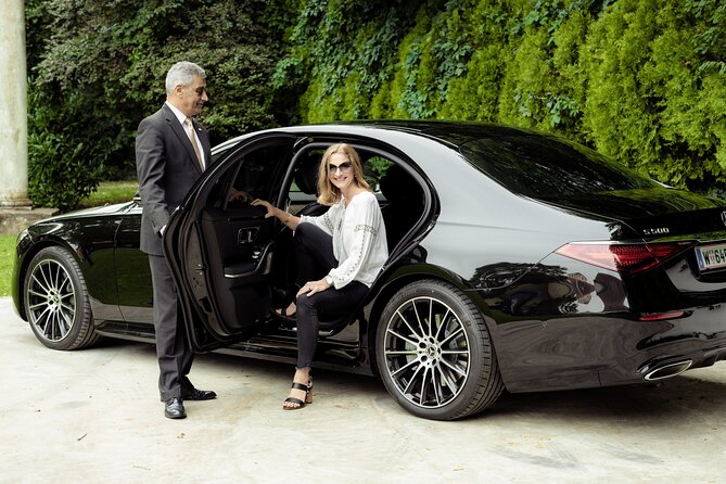 Private Transfer from Vienna City to Vienna Airport (One Way) - Mobile Ticket and Confirmation: Small Tech, Big Help