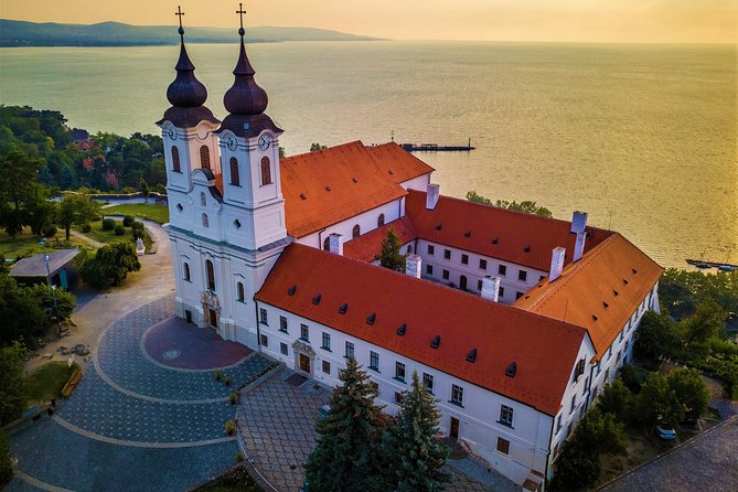 Private Transfer from Vienna to Budapest or Budapest to Vienna - Sightseeing stops along the way: choose your moments