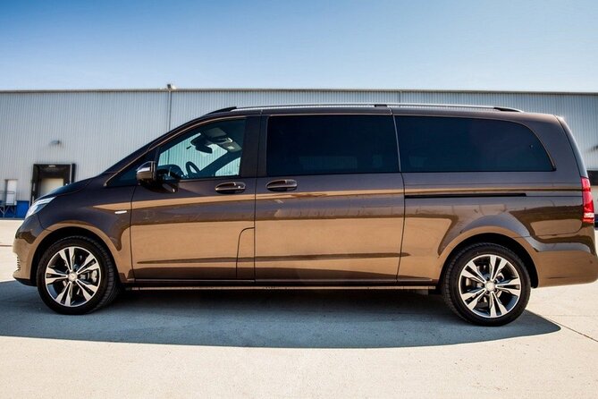 Private transfer from Vienna to Munich with sightseeing stop - Comfort Details That Make a Transfer Feel Like a Vacation