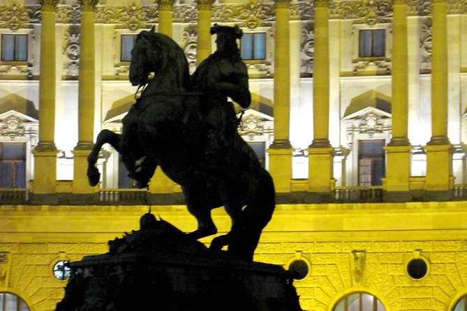 Private Vienna Evening Walk — Orientation for Your First Night - Golden Quarter elegance and a quick reality check on modern Vienna