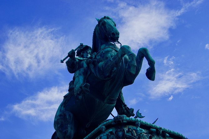 Private Vienna Walking Tour - Vienna State Opera, Heldenplatz, and the Power-Square Feeling