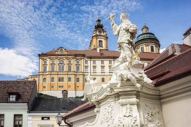 Private Wachau Valley & Danube River Tour from Vienna - Private pickup from Vienna, and how the ride actually feels