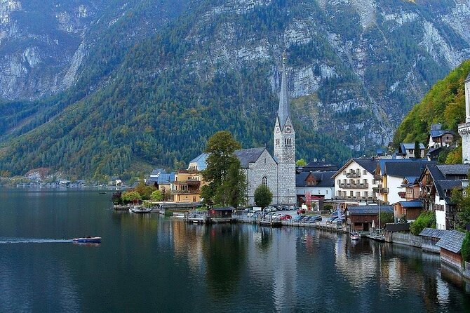 Private Walking Tour of Hallstatt Churches with a Pro Guide - Evangelische Pfarrkirche Hallstatt: a calm lakeside church plus a rooftop viewpoint