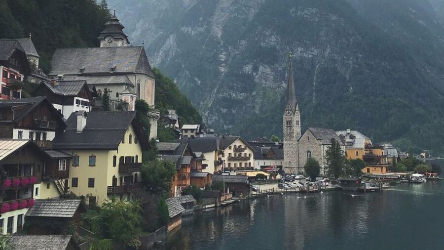 Private Walking Tour of Hallstatt Market Square and Churches - Pfarrkirche Mariä Himmelfahrt (Maria am Berg): the Catholic church view with echoes