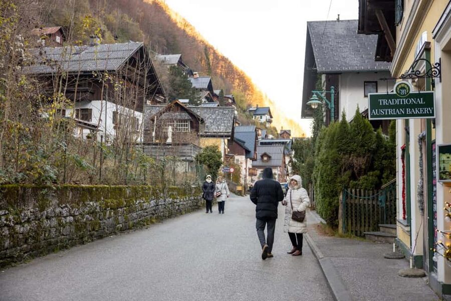 Private Walking Tour of Hallstatt Market Square and Churches - Evangelische Pfarrkirche Hallstatt: Protestant calm with lake-gazing energy