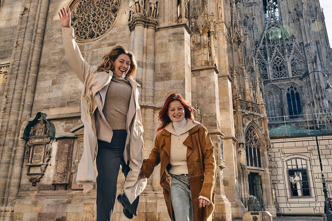 Professional Photographer in Vienna for your Vacations - The Route: Stephansdom, Wiener Staatsoper, and Albertina