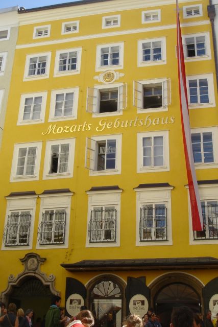 Salzburg 2.5-Hour Walking Tour: Mozart, Old Town & More - Why this 2.5-hour Salzburg walk is a great first-day plan