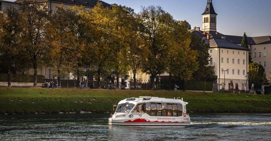 Salzburg: Amphibious Splash Tour on Land & on Water - An amphibious Salzburg day, land first then the Salzach