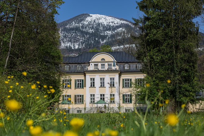 Salzburg City Tour - Private Tour All Inclusive - Hangar-7 and the Red Bull aircraft plus car collection
