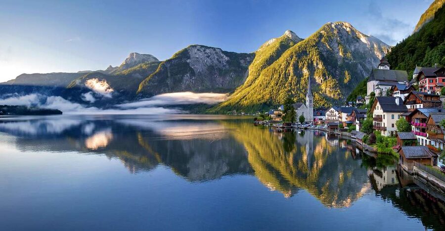 Salzburg: Hallstatt and Sound of Music Tour - First the lake, then the movie stops in Salzburg