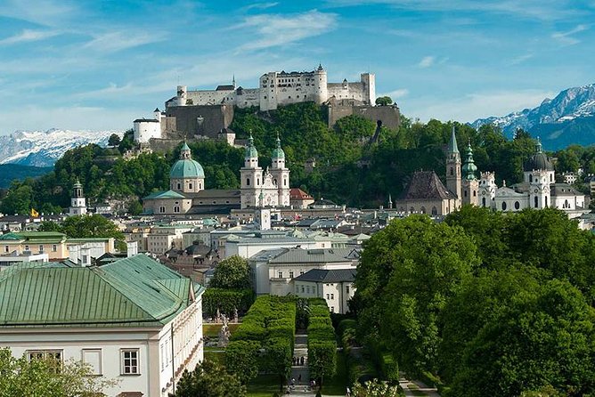 Salzburg Introduction Walking Tour - Comfort, pace, and what to expect on the ground