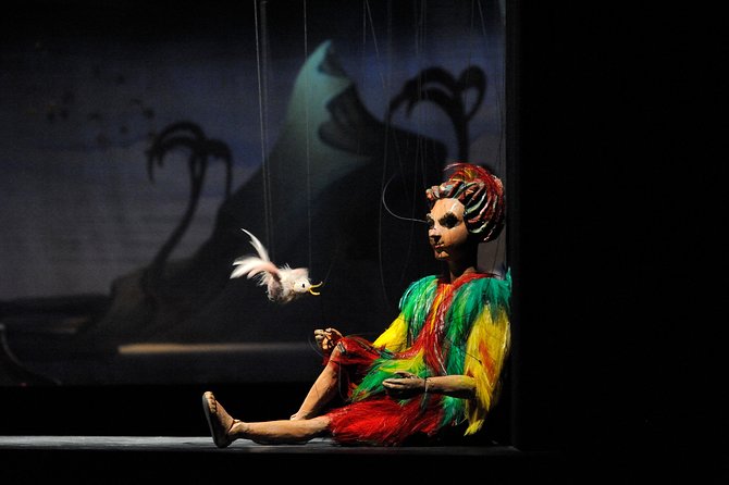 Salzburg Marionette Theater: The Magic Flute SHORT version (1 hour) - Entering the Salzburg Marionette Theater: baroque setting, easy sit-down viewing