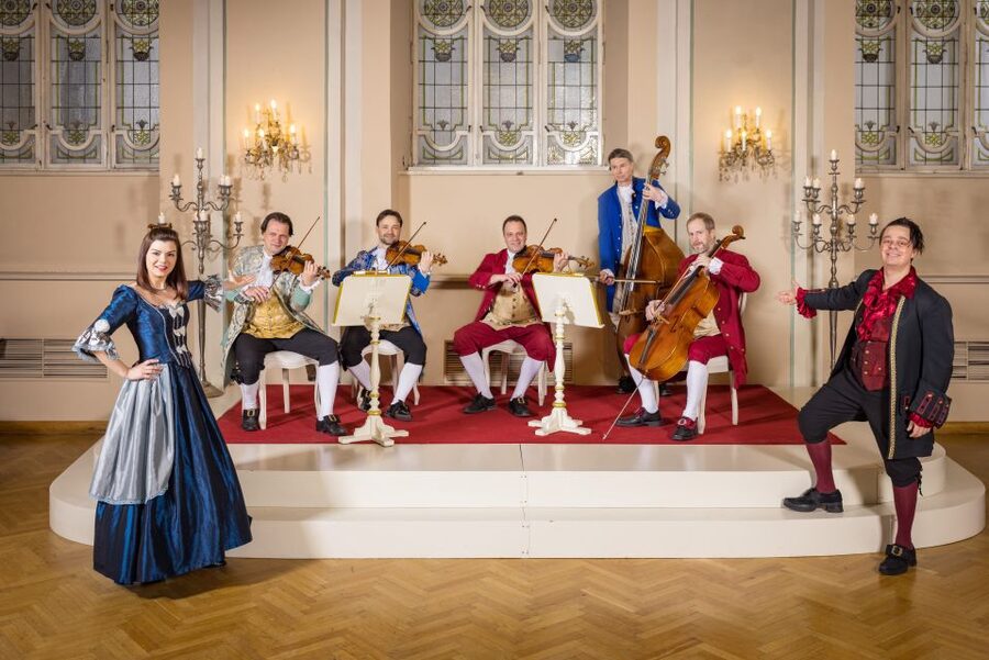 Salzburg: Mozart Concert with Dinner - How the evening runs: timing, meal-service rhythm, and where to sit