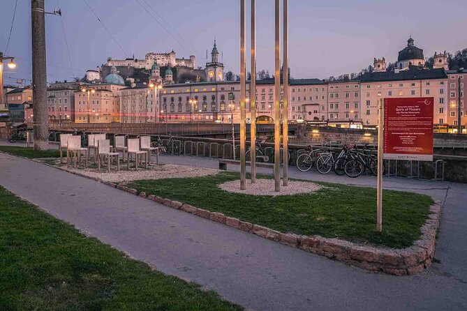 Salzburg Oldtown: Sightseeing Walking Tour with Licensed Local Guide - Schloss Mirabell and Mirabellgarden for a Quick Garden Hit