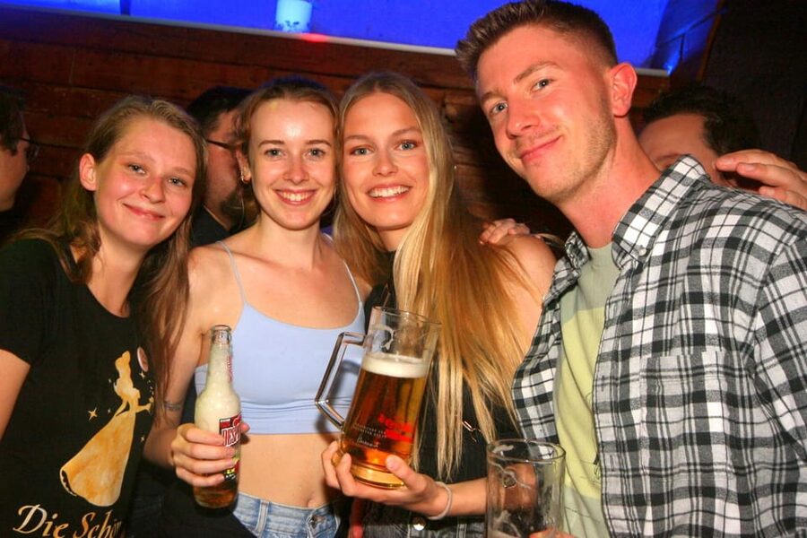 Salzburg: Pubcrawl Tour through best Bars and Clubs in Town - Key Points at a Glance