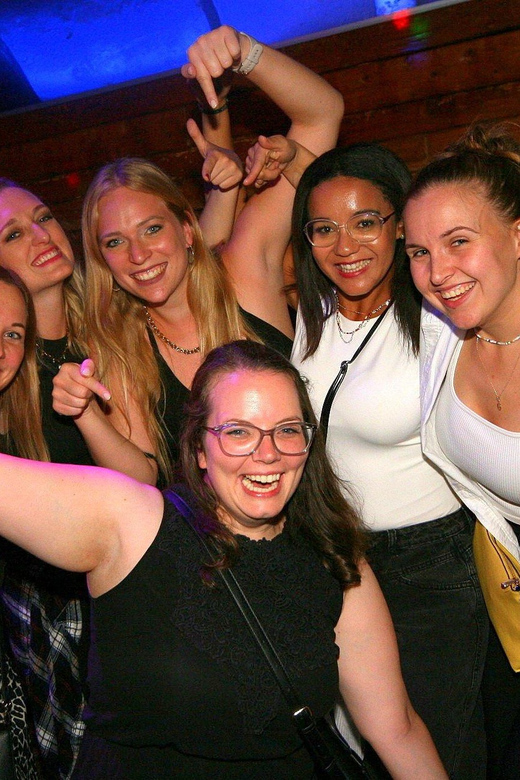 Salzburg: Pubcrawl Tour through best Bars and Clubs in Town - What You Actually Get at Each Stop