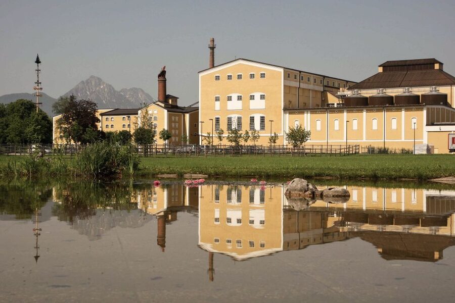 Salzburg: Stiegl Brewery Tour with Beer Tasting - First steps at the Stiegl Shop: don’t stand at the gates