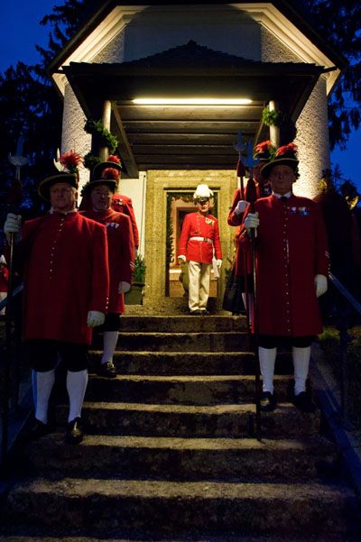 Silent Night Oberndorf Christmas Eve Tour from Salzburg - Oberndorf Chapel festivities: candlelight, singing, and outdoor Mass