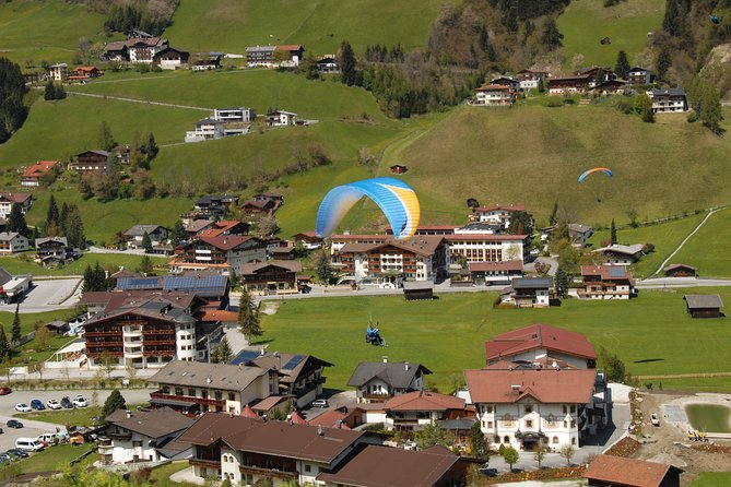 Tandem paragliding in the Stubai Valley near Innsbruck - Stop 2: Fulpmes and the Feeling of Distance