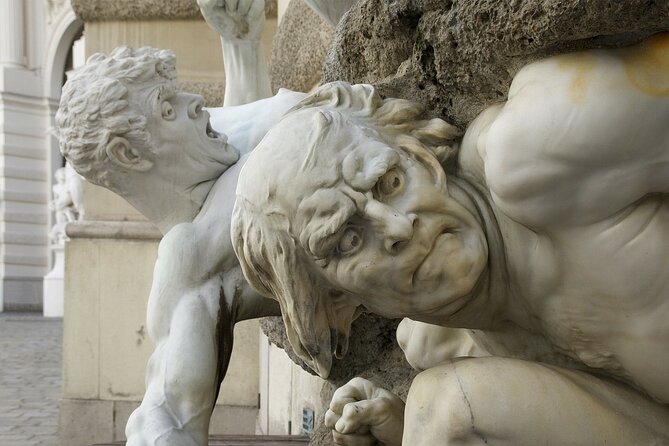 Terrible crimes in Vienna, hidden secrets of the inner city - How the route works from Albertinaplatz to Rauhensteingasse