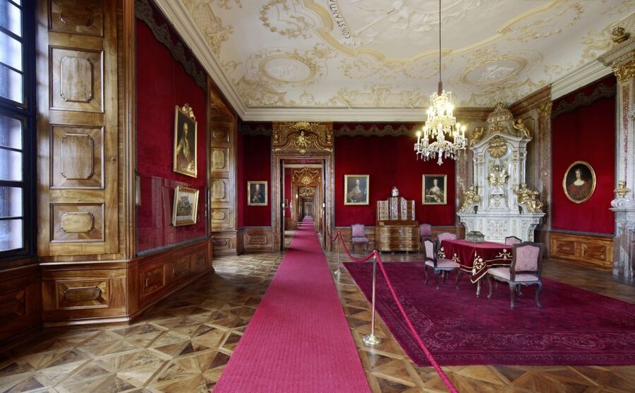 Ticket to Klosterneuburg Abbey - Audio guide in 14 languages: how to make German-led tours easy