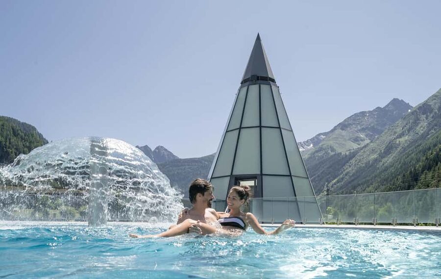 Tirol: AQUA DOME DAY SPA - Entering AQUA DOME, the Ötztal-Alps spa experience
