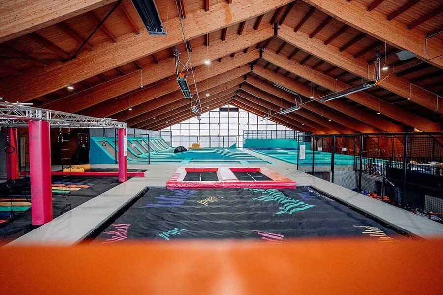 Tirol: Zahmer Kaiser Trampolinpark - What you need to bring, and the rules that keep it fair