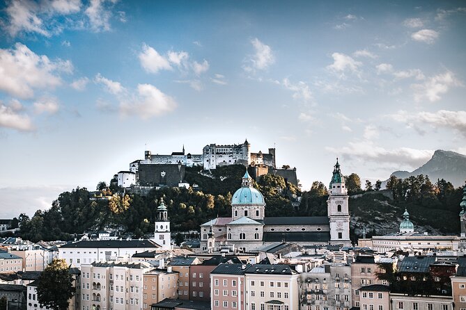 Transfer from Vienna to Salzburg with 2 hours for sightseeing - Driver expectations: local English-speaking help, not a licensed guide