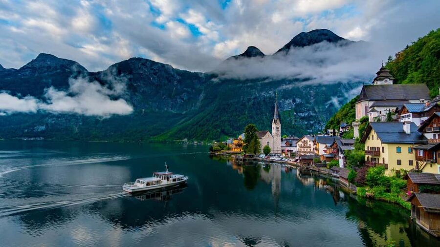 Traunkirchen, Hallstatt & Salzburg – A Day to Remember - FAQ