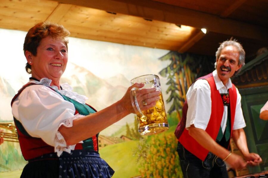 Tyrolean Evenings Family Gundolf in Innsbruck - Service, atmosphere, and what the room feels like