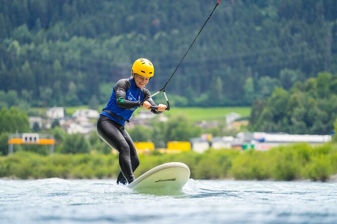 UP STREAM SURFING - The new way of surfing a river - Your 2.5-hour session, broken into real steps