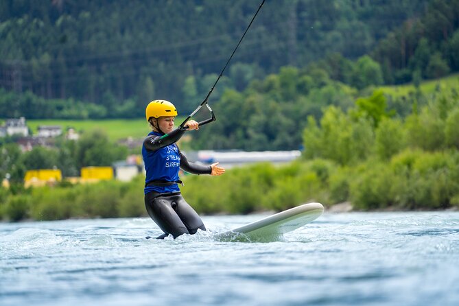 UP STREAM SURFING - The new way of surfing a river - Bridge rope practice: the smart way to stand up first