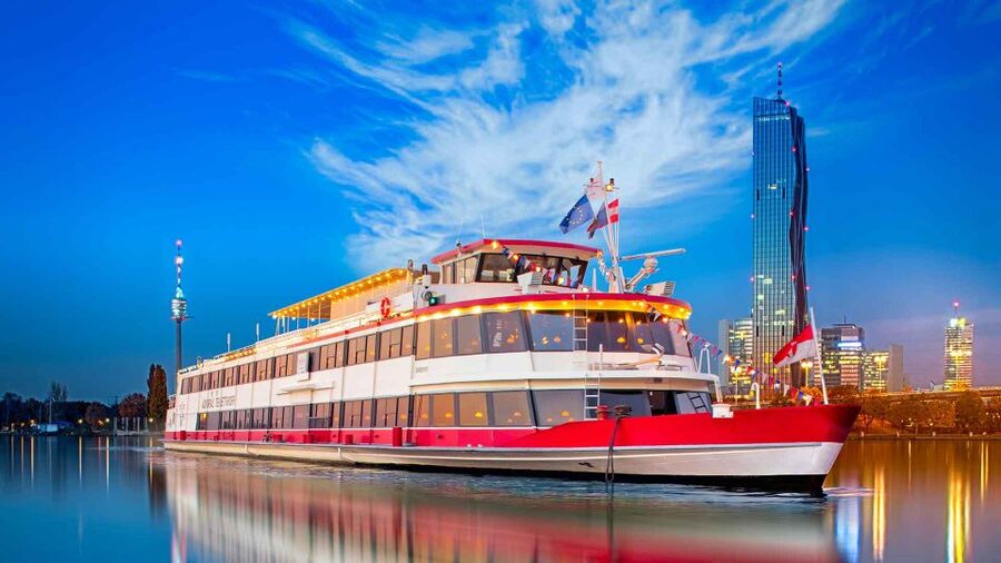 Vienna: 3,5-Hour Danube Cruise "Greek Night" - Why a Greek Night on the Danube Works in Vienna