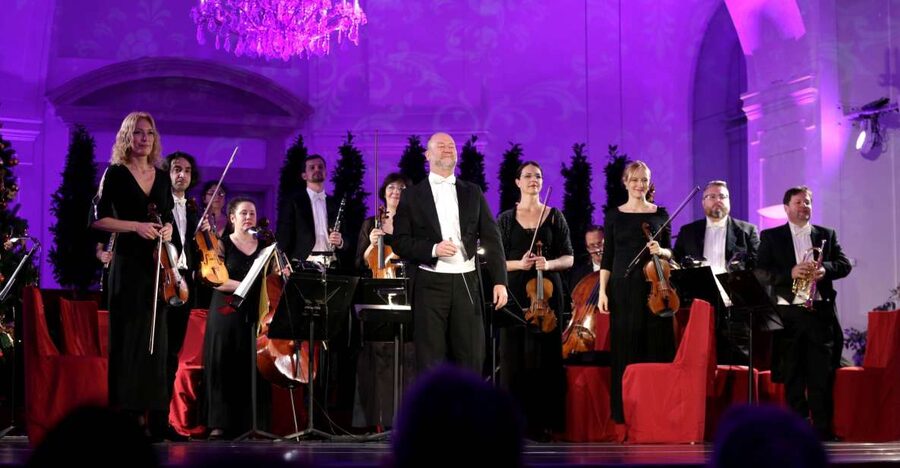 Vienna: After-Hours Schönbrunn Palace Entry & Concert Ticket - After-hours Schönbrunn, then Mozart and Strauss in the Orangery