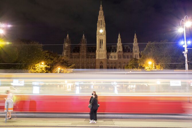 Vienna at night! Private photo tour of Vienna's most beautiful buildings - Why Vienna at night is perfect for better photos