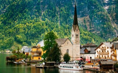 Vienna/Bratislava: Traunkirchen, Hallstatt & Salzburg Tour