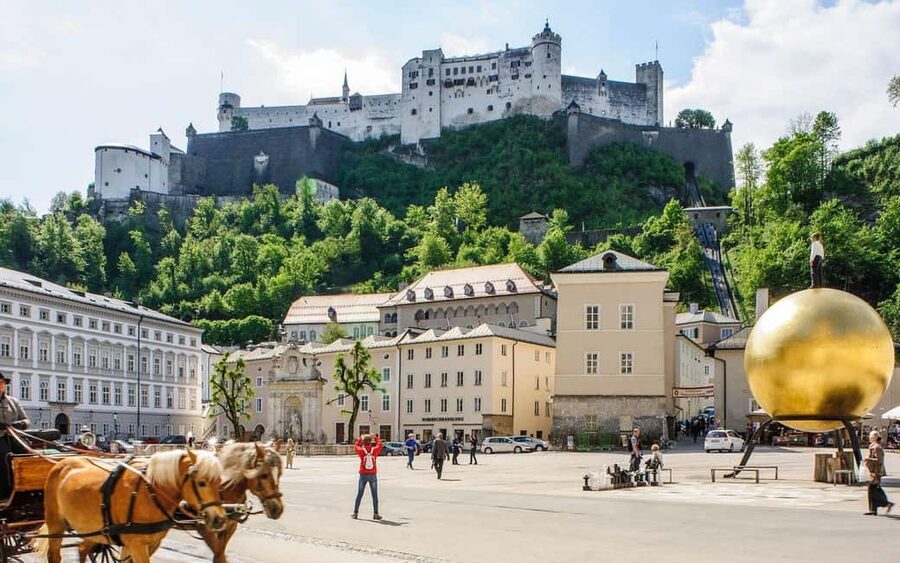Vienna/Bratislava: Traunkirchen, Hallstatt & Salzburg Tour - The long-drive reality and why the comfort still matters