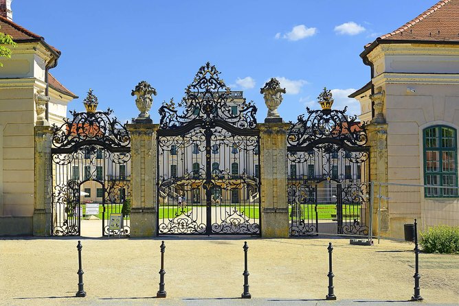 Vienna-Budapest One-Way Sightseeing Transfer - Stop 3 in Szentendre: compact old town, Baroque style, and art-town energy